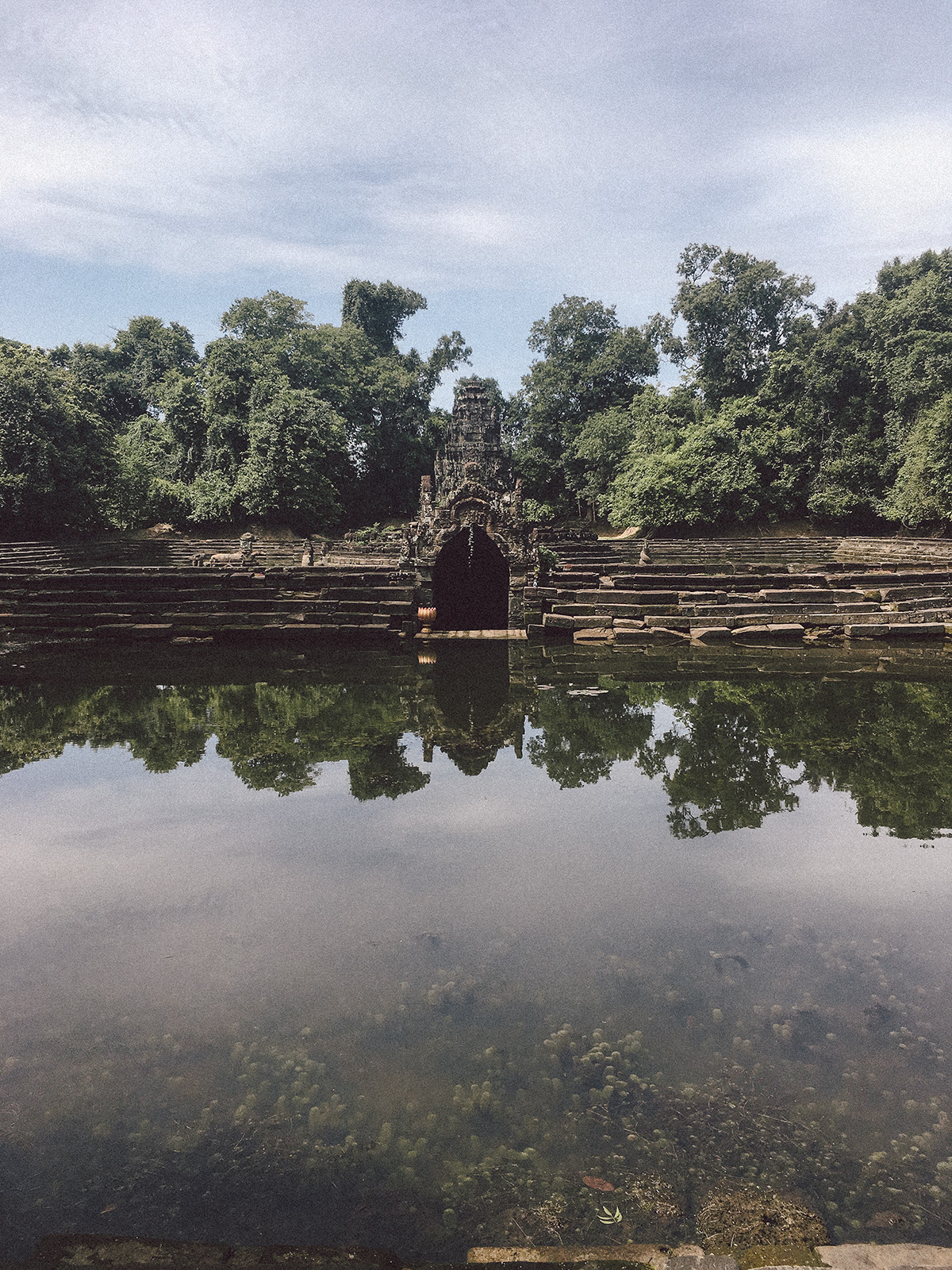 angkor wat pond